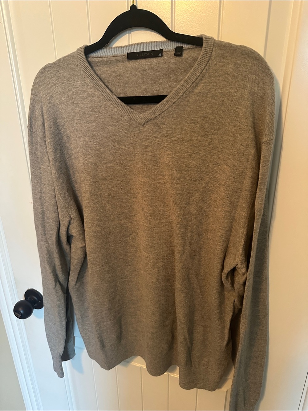 Classic Greyson V-Neck Men's Sweater - Gray
